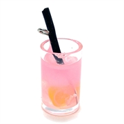 Vedhæng. Smoothie - drink med sugerør. Pink. 26 mm